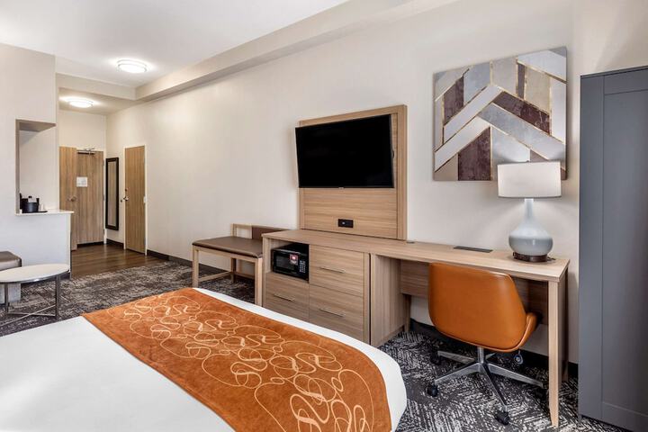 Room 18 of 33