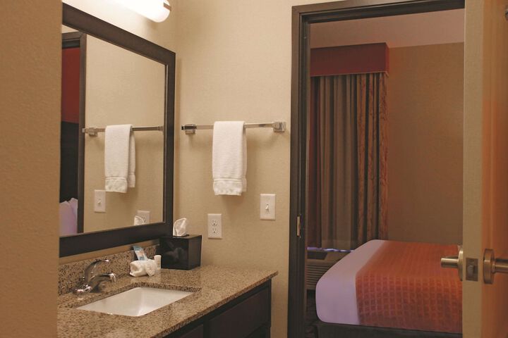 Room 32 of 45