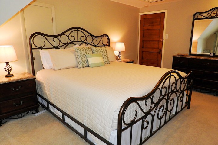 Champaign Garden Inn