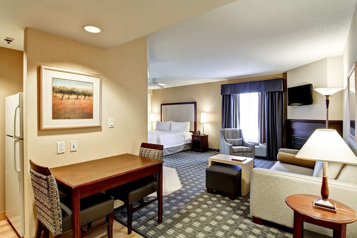 Room 32 of 60