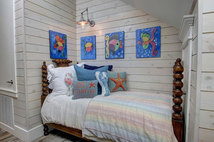 Room 16 of 24