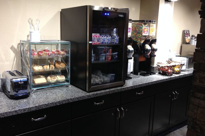 Boarders Inn & Suites by Cobblestone Hotels – Grand Island