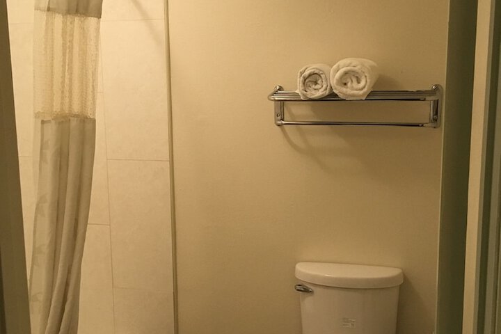 Room 24 of 39