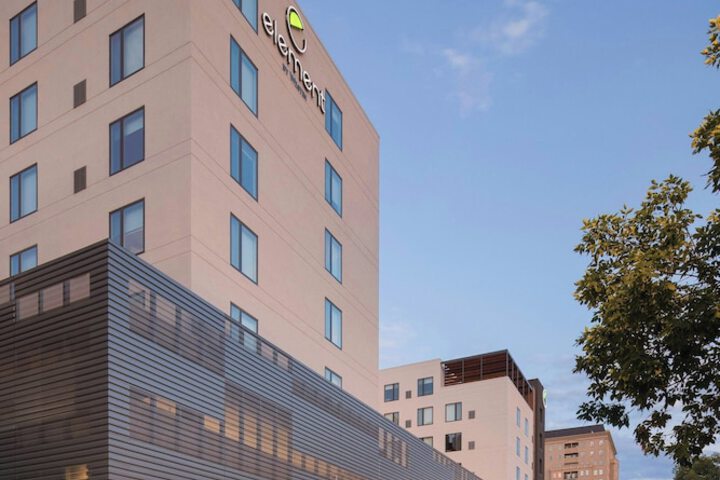 Hotel 2 of 65