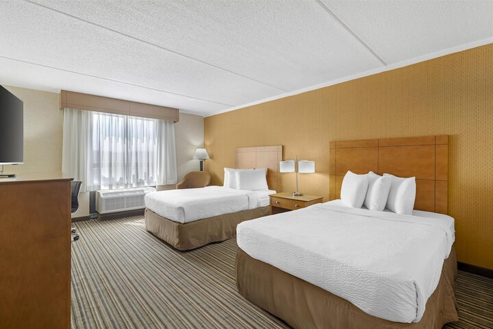 Best Western Royal Plaza Hotel & Trade Center