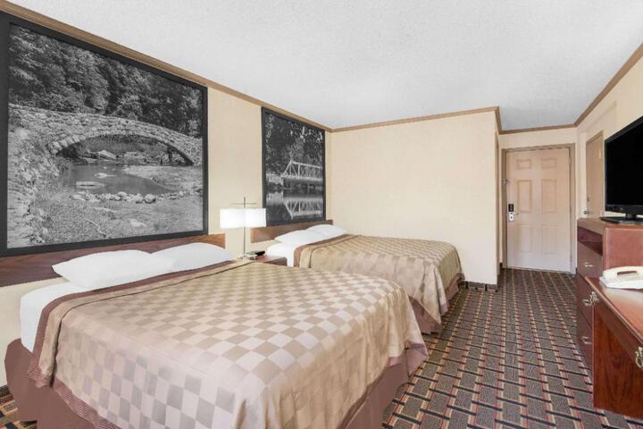 Super 8 Maumee / Toledo OH