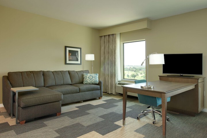 Room 12 of 25