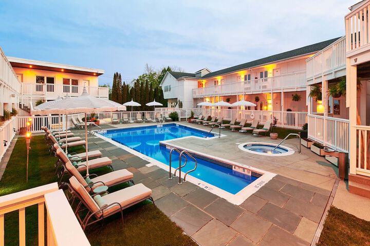Sundeck 61 of 63