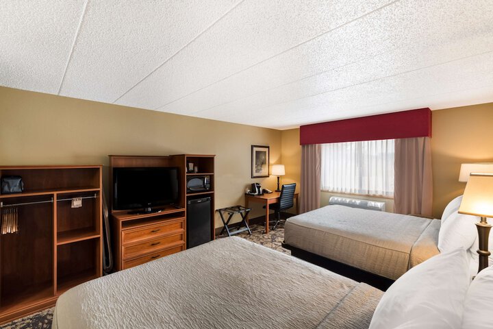 Room 16 of 33