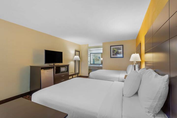 Room 8 of 30