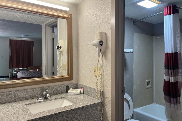 Room 38 of 47