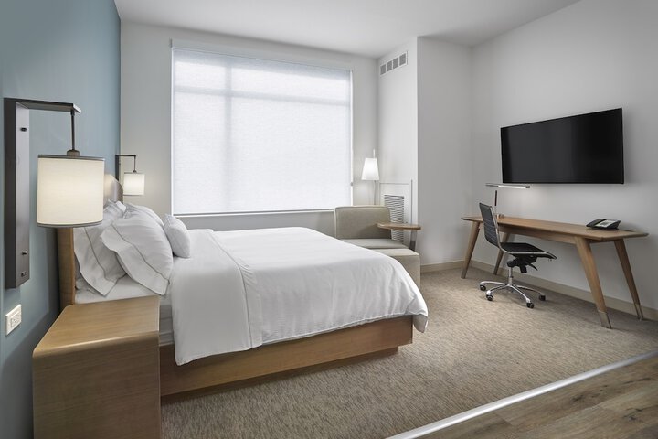 Room 17 of 30