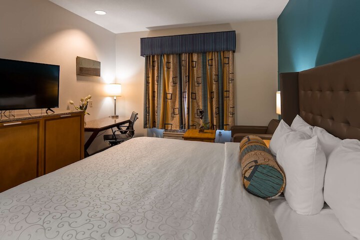 Room 25 of 47