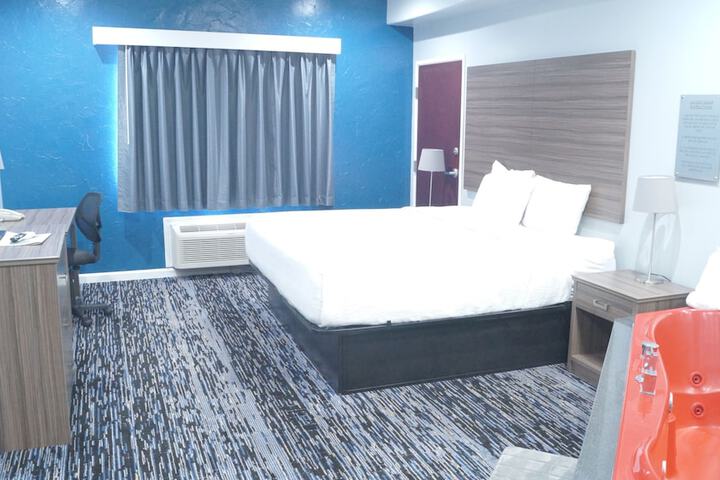 Room 14 of 21