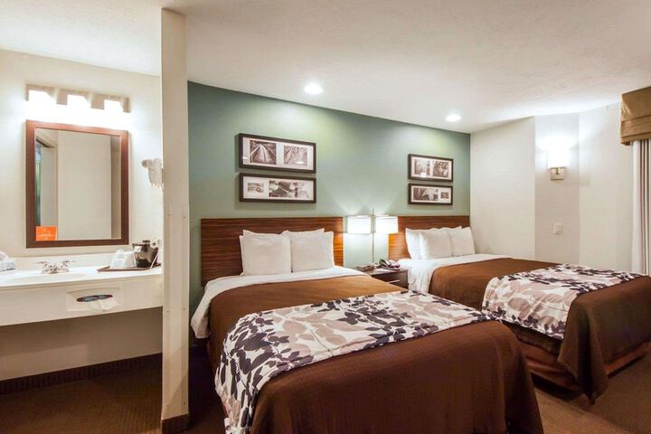 Room 11 of 36