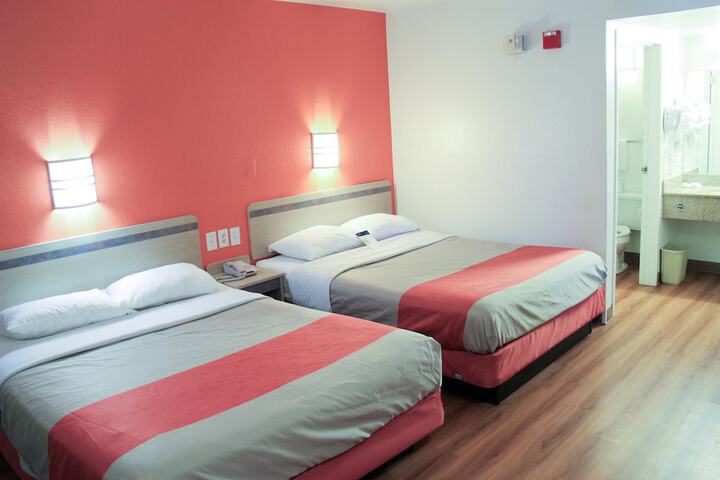 Room 9 of 26