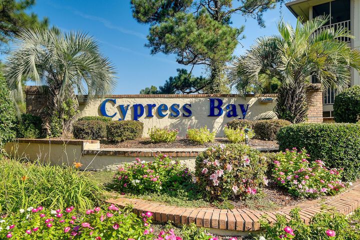 Little River Condo w / Pool Access - Near Beaches!