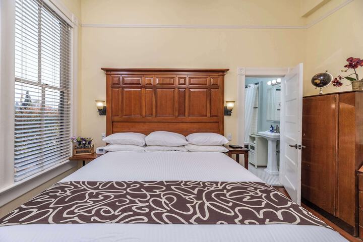 Room 39 of 53