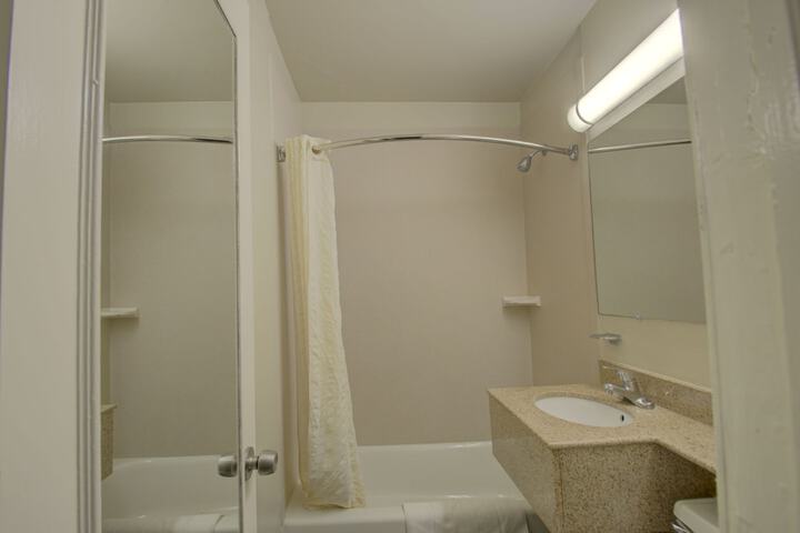 Room 20 of 26