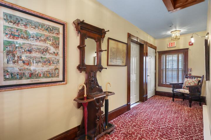 Trainmasters Inn
