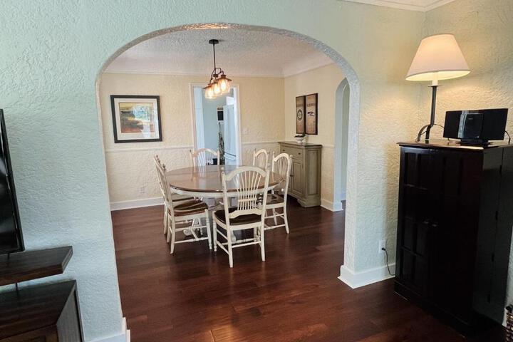 State Street Cottage Suite 2