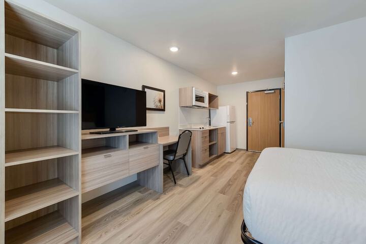 Room 25 of 33
