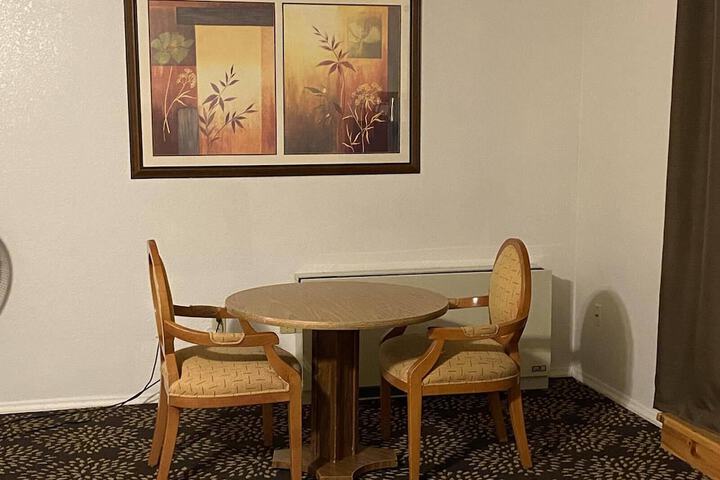Room 7 of 14