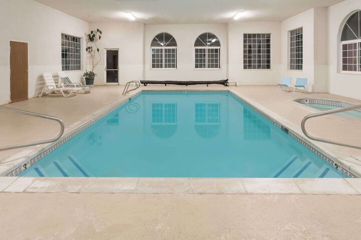Pool 4 of 54