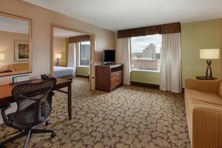 Room 18 of 39