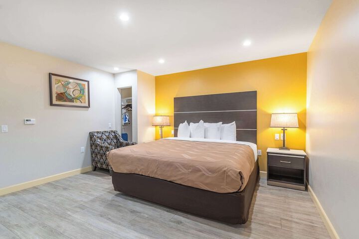 Room 20 of 30