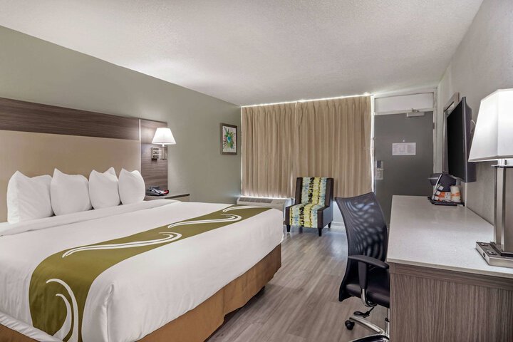 Room 18 of 29