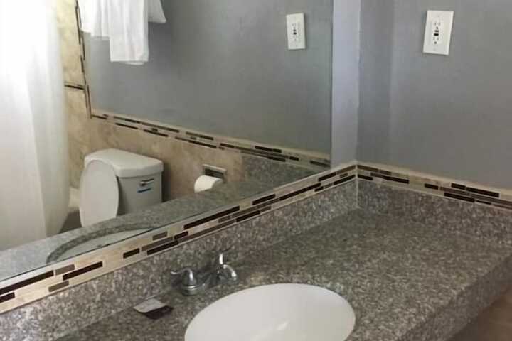 Room 5 of 17