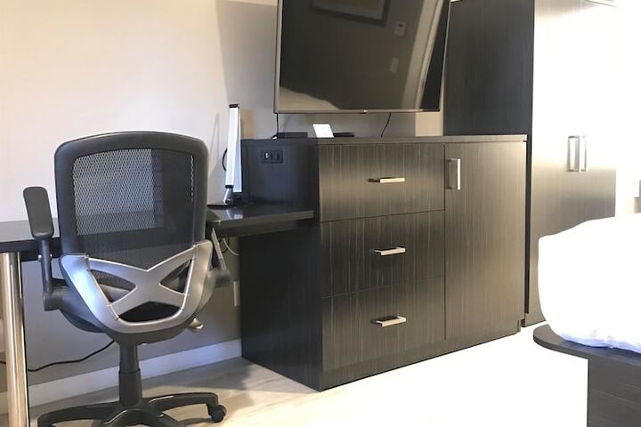 Room 5 of 15