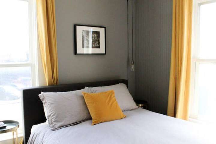 Room 22 of 115