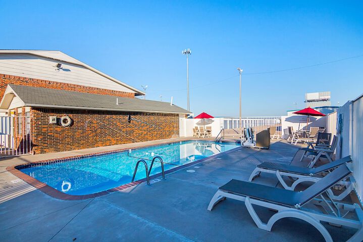 Pool 6 of 31