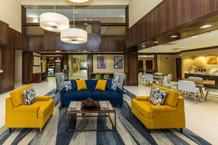 Hotel Interior 16 of 105