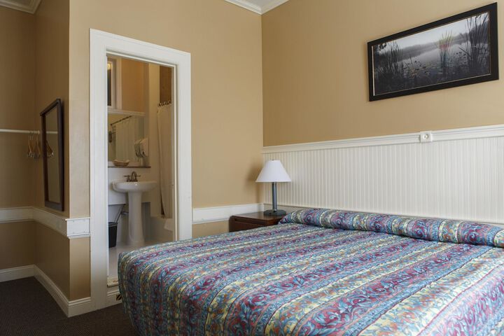 Room 19 of 41