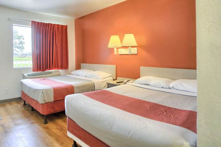 Room 7 of 14