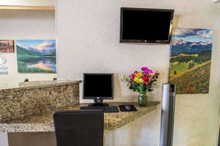 Business Center 30 of 30