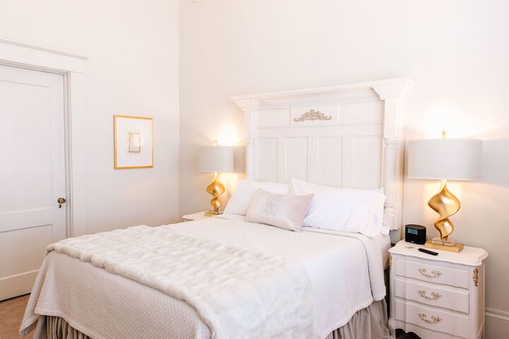 Room 40 of 67