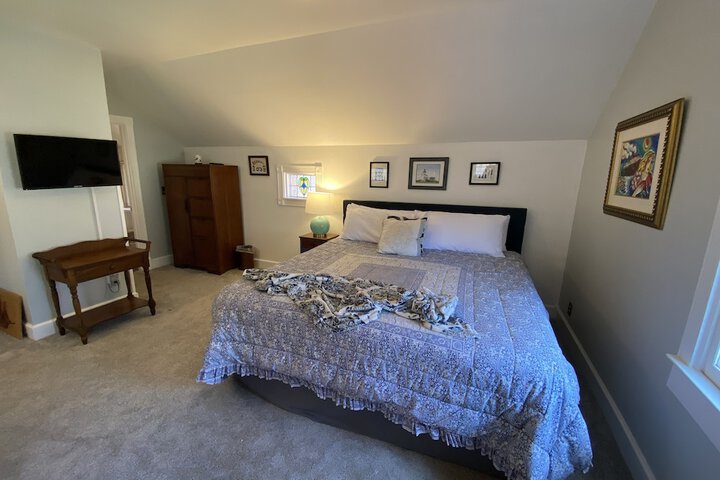 Room 32 of 70