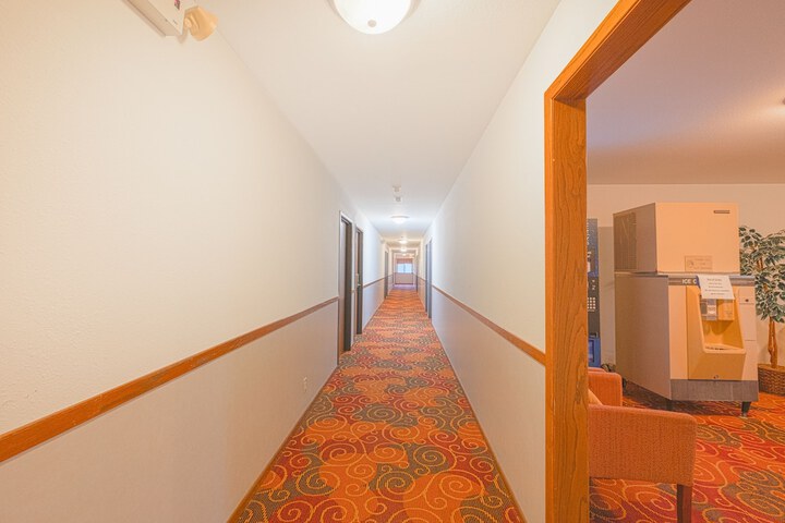 Hotel Interior 10 of 61