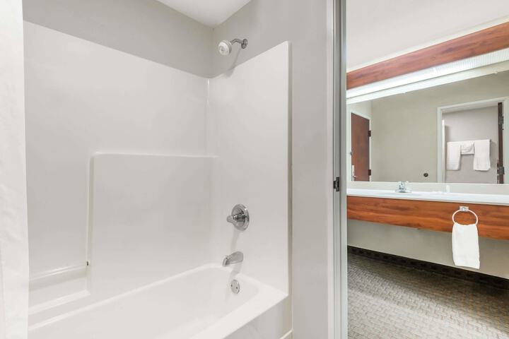 Room 14 of 20