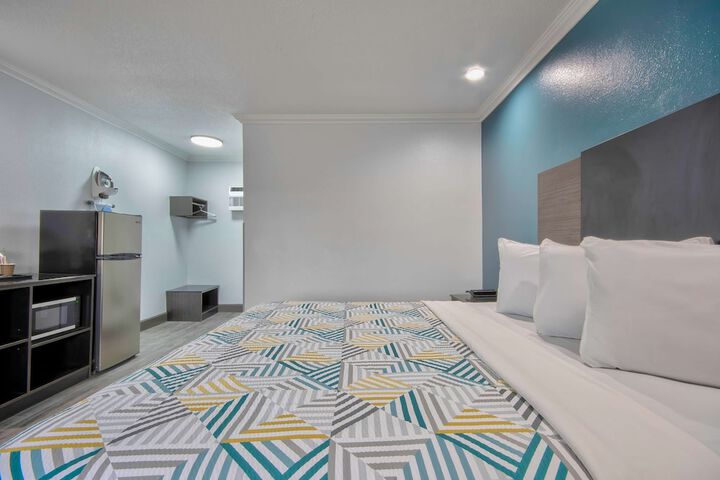 Room 21 of 35