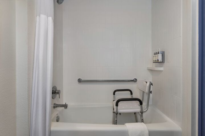 Lake Norman Inn and Suites