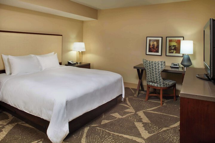 Hilton Hawaiian Village Waikiki Beach Resort