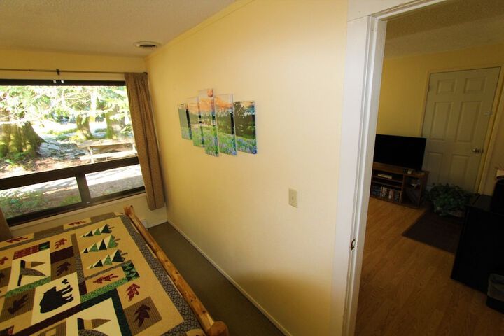 Room 33 of 287