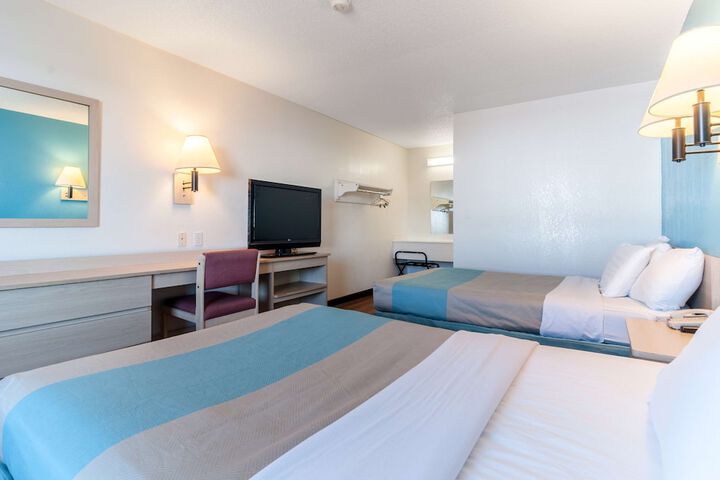 Room 20 of 28