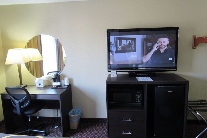 Super 8 by Wyndham New Cumberland