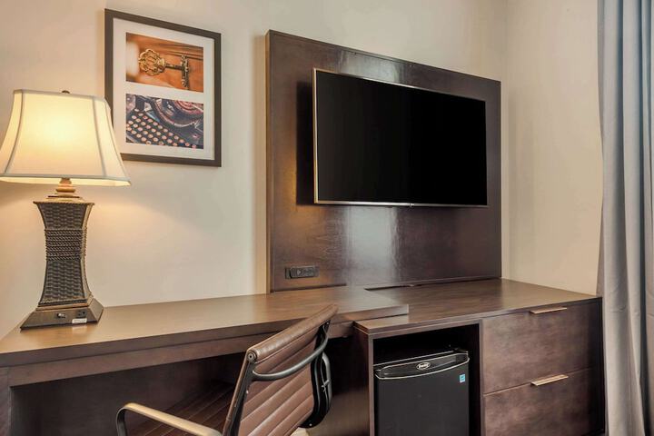 Room 10 of 49